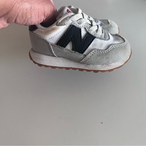 New Balance Toddler 237 Sneakers | Size 6T| - Picture 7 of 13